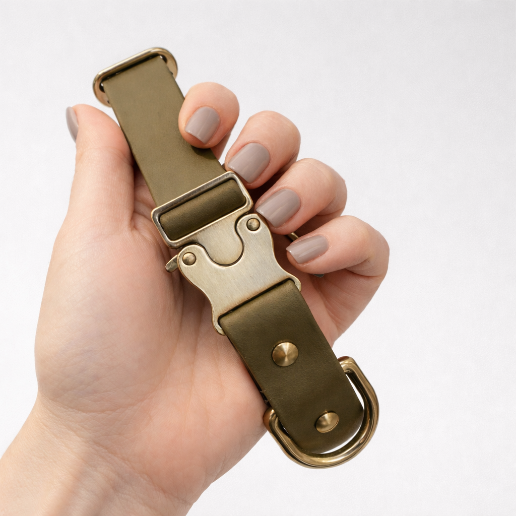 Signature Brass Collar