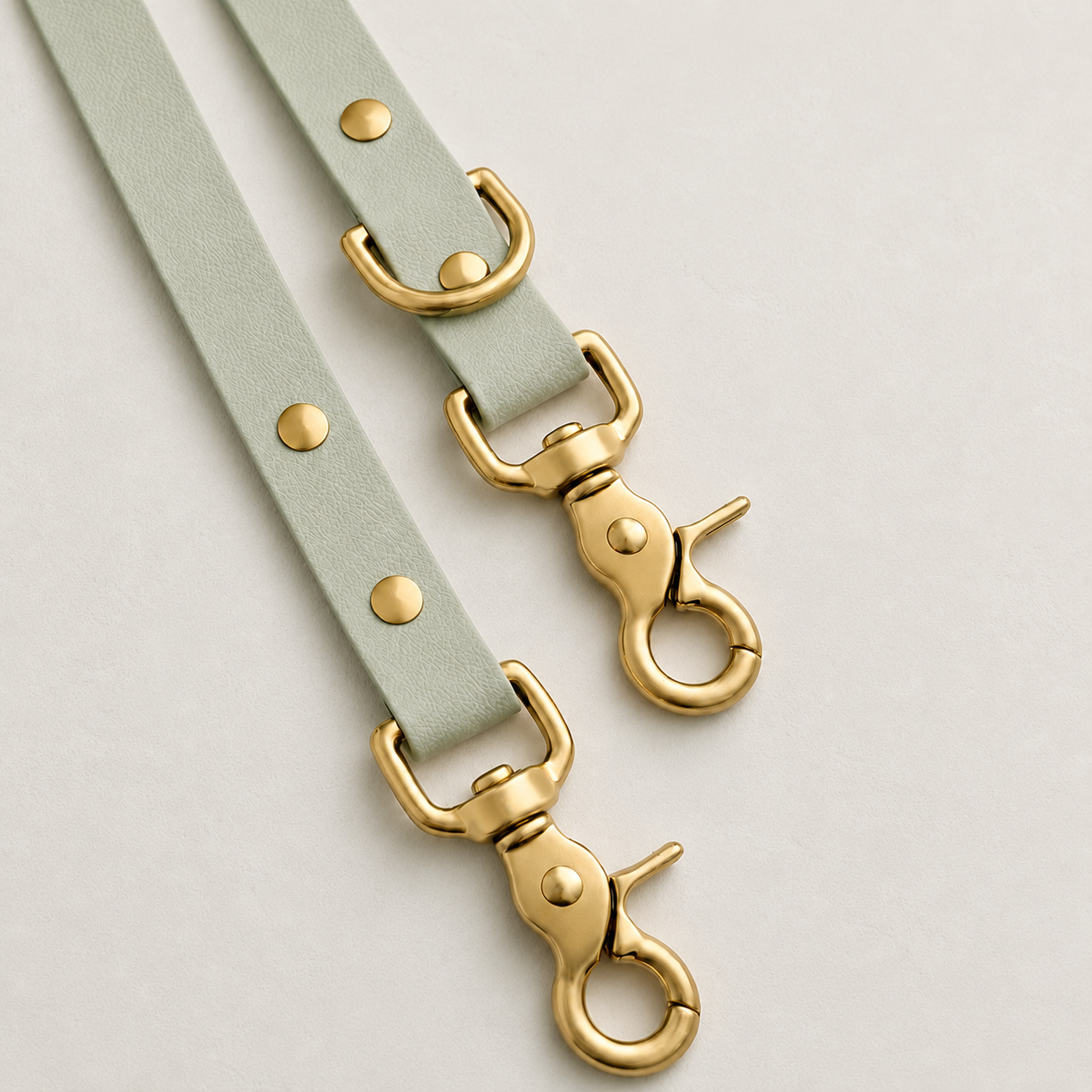 Signature Multiway Brass Lead
