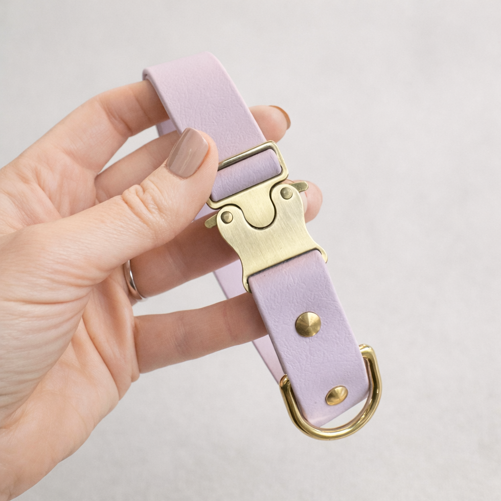 The signature collar - Wisteria