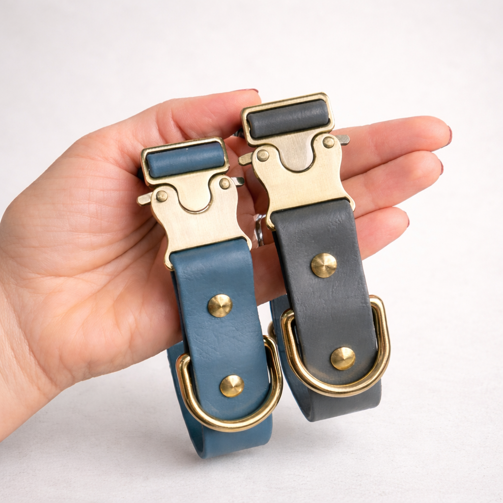 The signature collar - Dusty Blue
