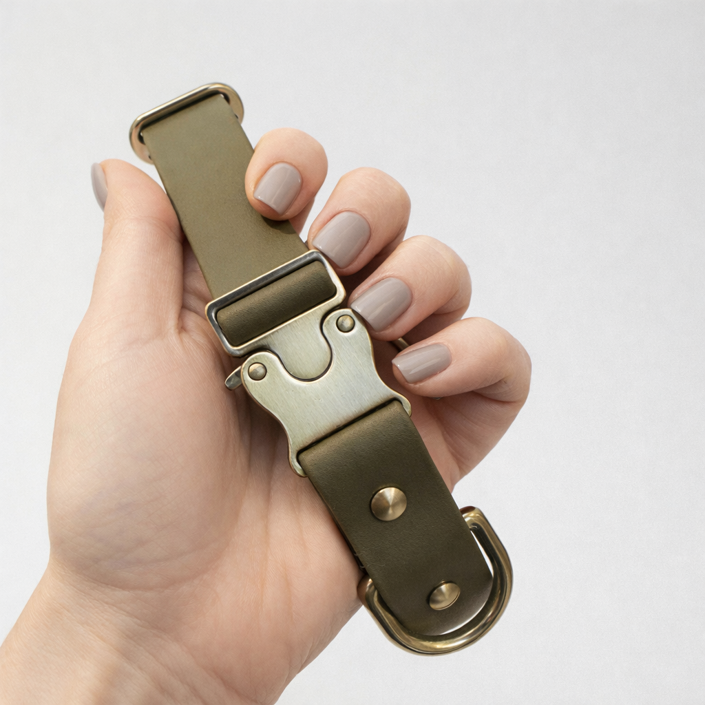 The signature collar - Lichen Green