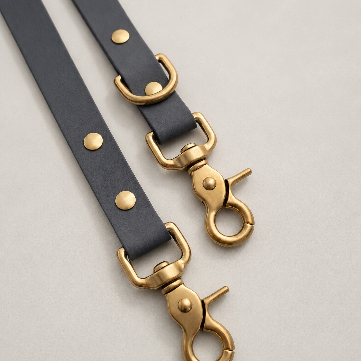 Signature Multiway Brass Lead